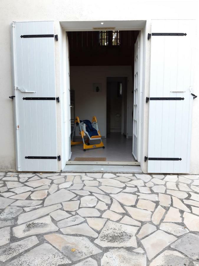 Villa L'Abri D'Emilie Saint-Xandre Esterno foto